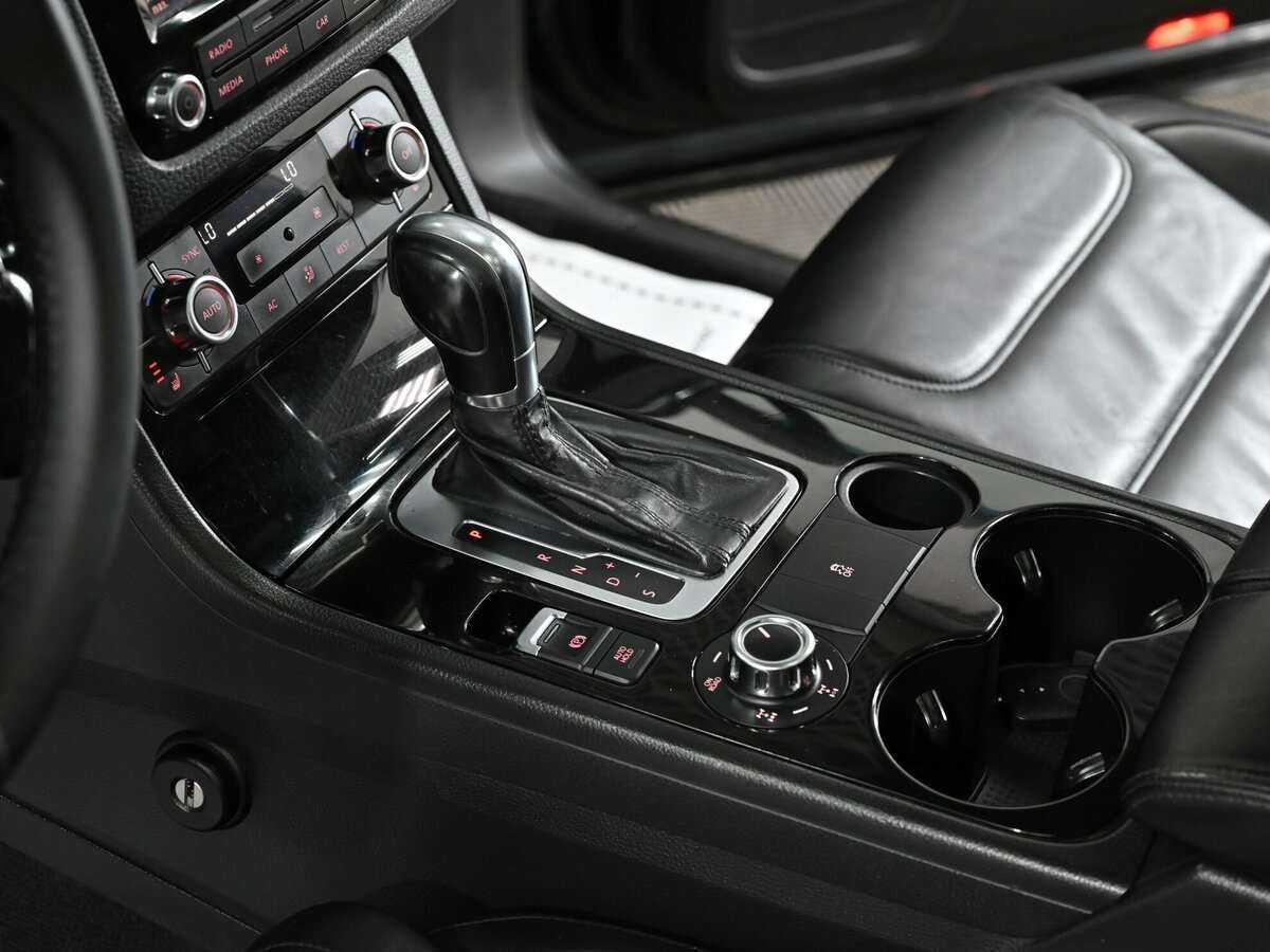 Купить Volkswagen Touareg с пробегом. Фото: #12