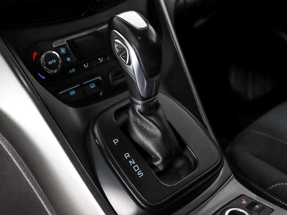 Купить Ford Kuga с пробегом. Фото: #9