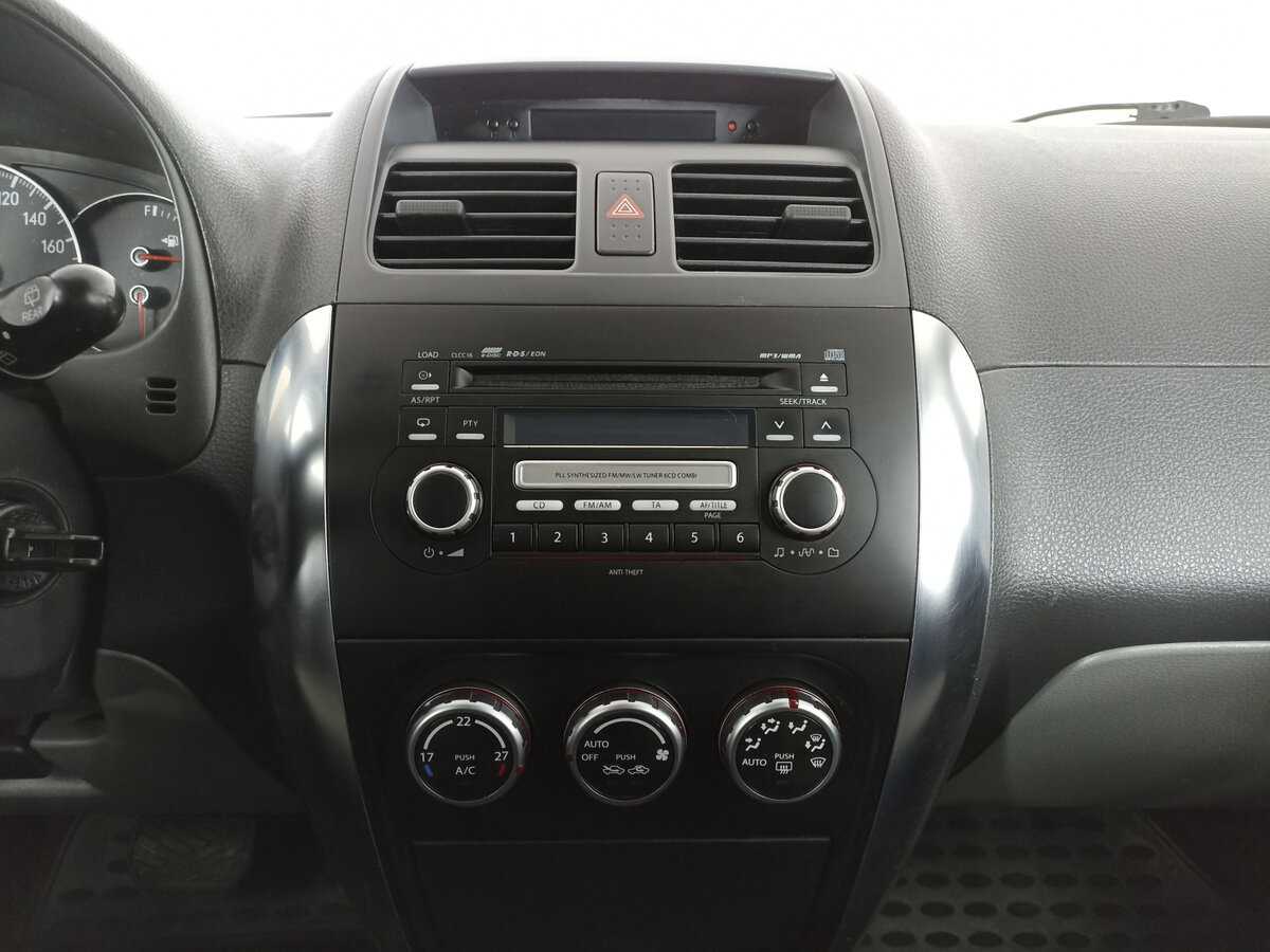 Купить Suzuki SX4 с пробегом. Фото: #14