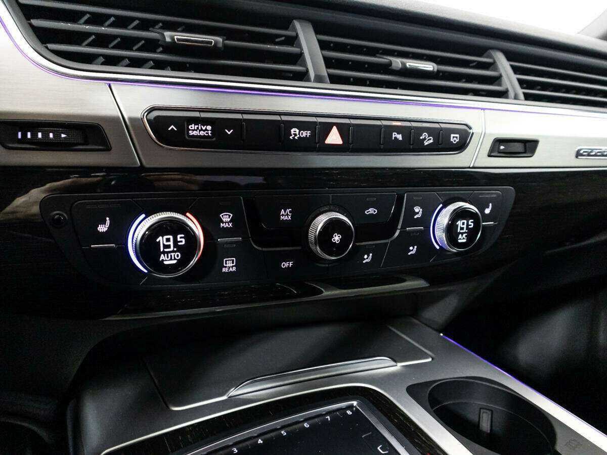 Купить Audi Q7 с пробегом. Фото: #18