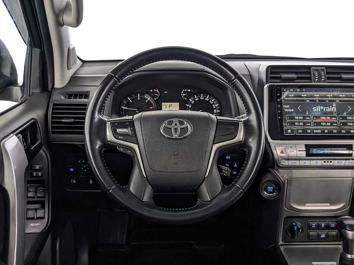 Купить Toyota Land Cruiser Prado с пробегом. Фото: #15