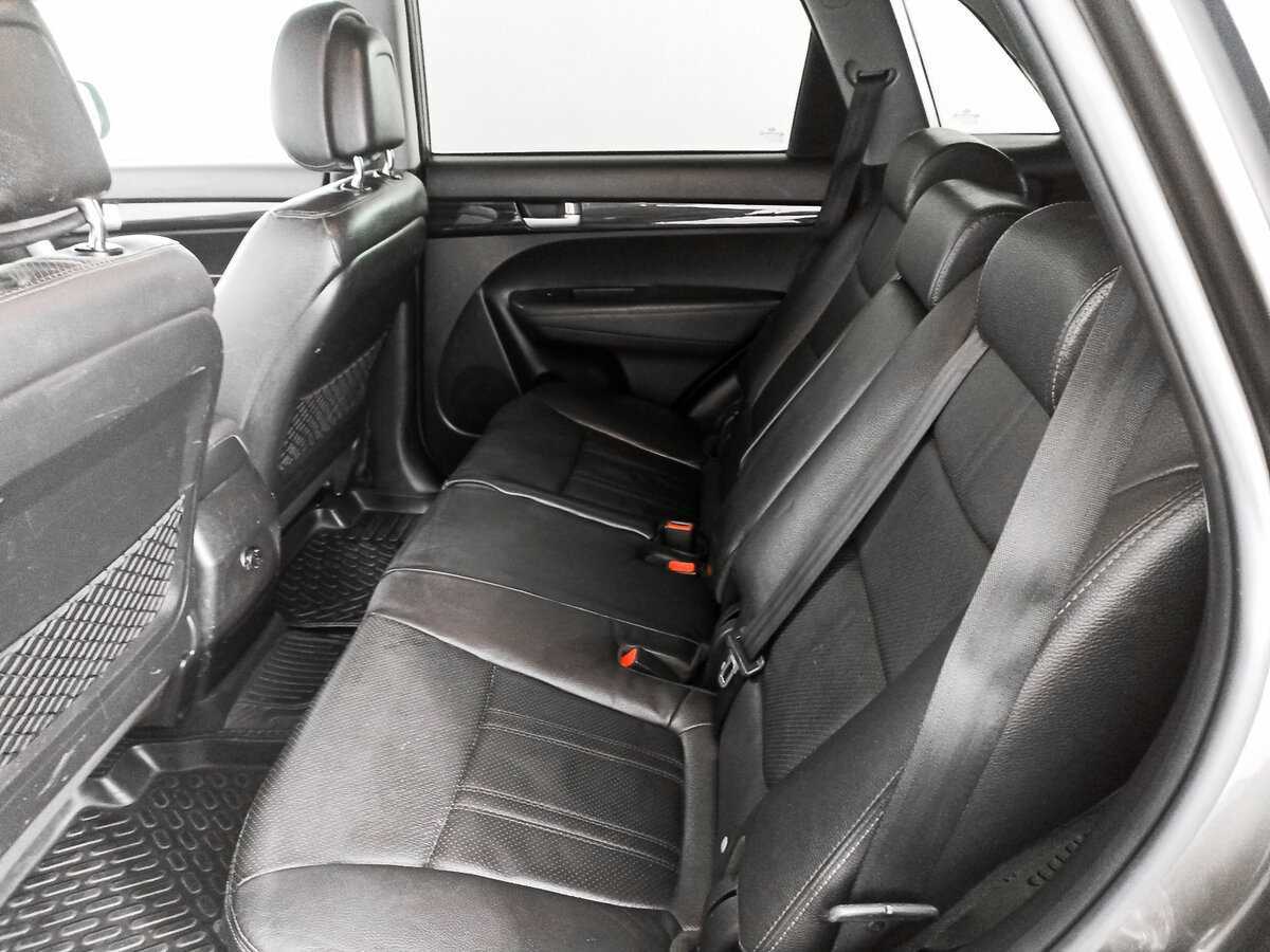 Купить Kia Sorento с пробегом. Фото: #11