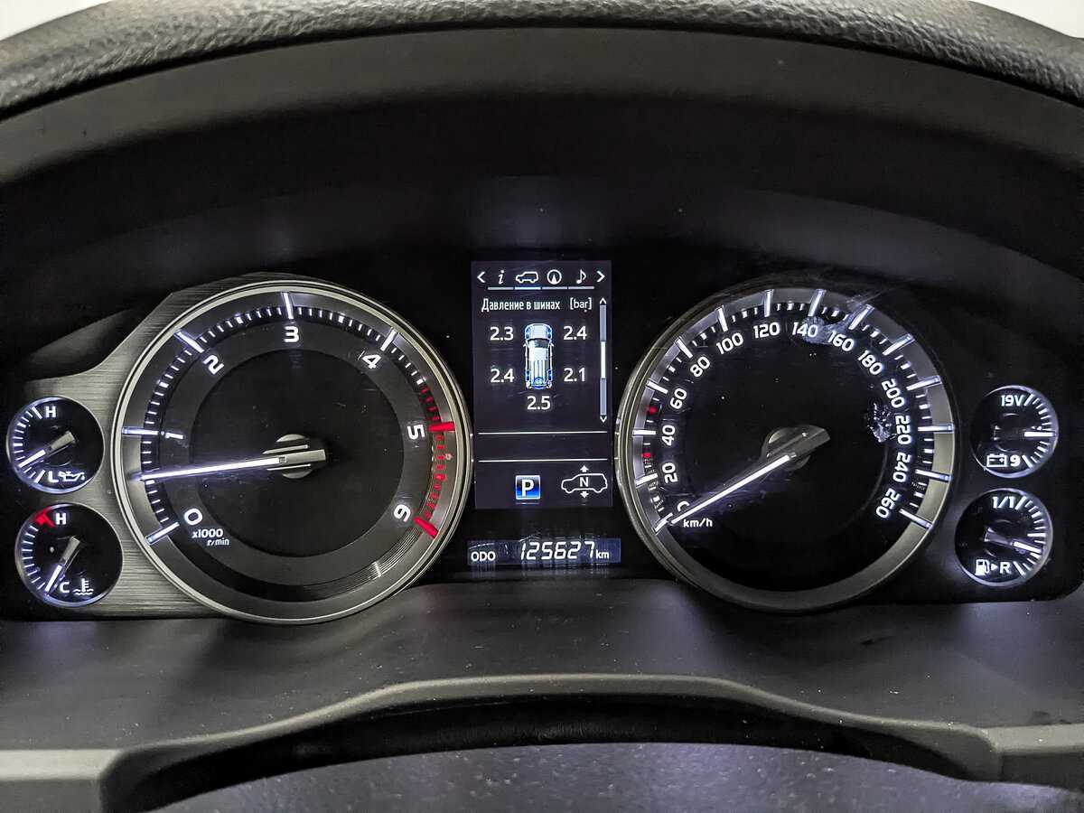 Купить Toyota Land Cruiser с пробегом. Фото: #12