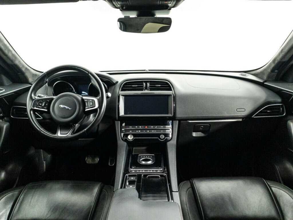 Купить Jaguar F-Pace с пробегом. Фото: #12