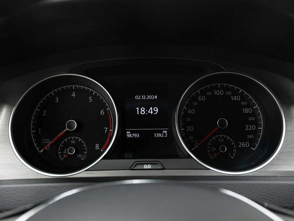 Купить Volkswagen Golf с пробегом. Фото: #17