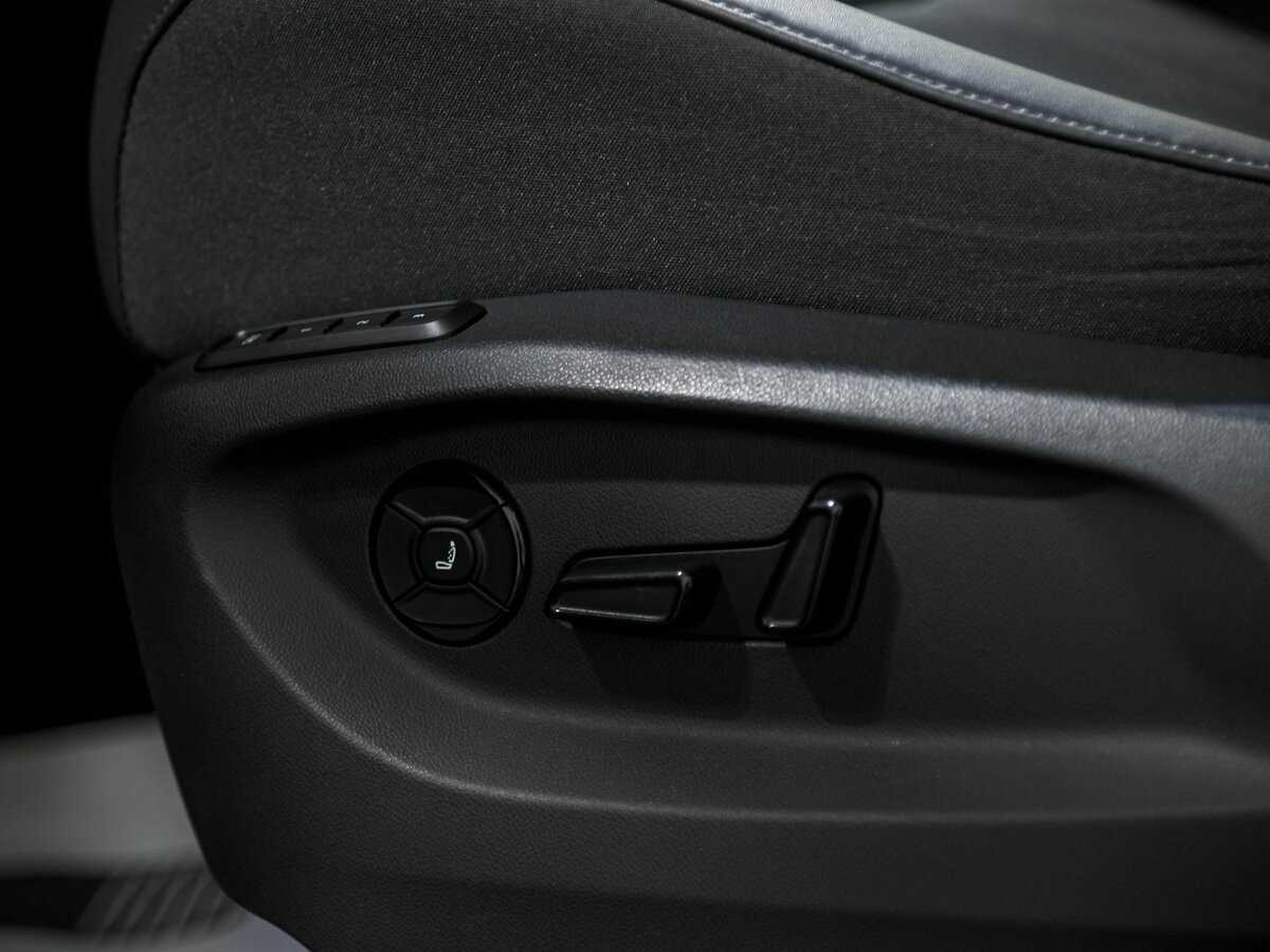 Купить Volkswagen Tiguan с пробегом. Фото: #17