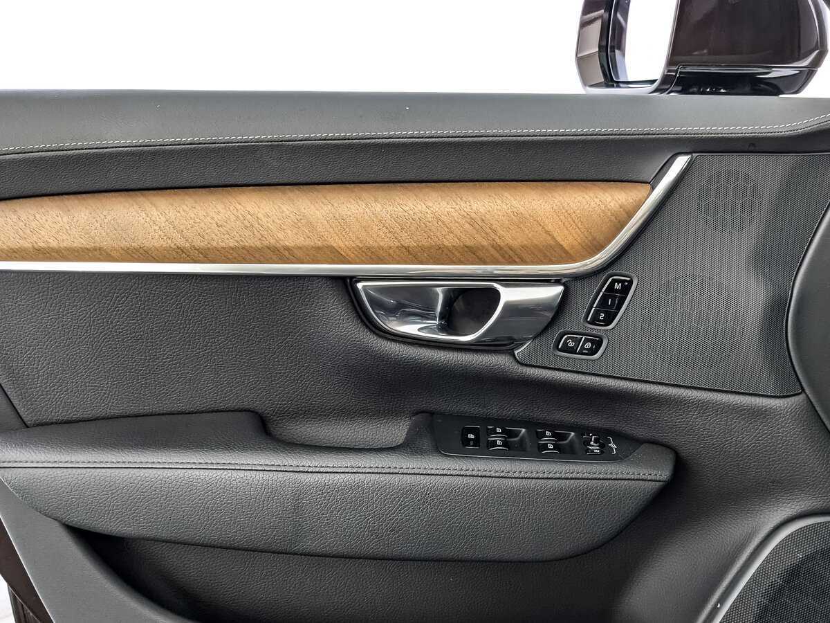 Купить Volvo S90 с пробегом. Фото: #14