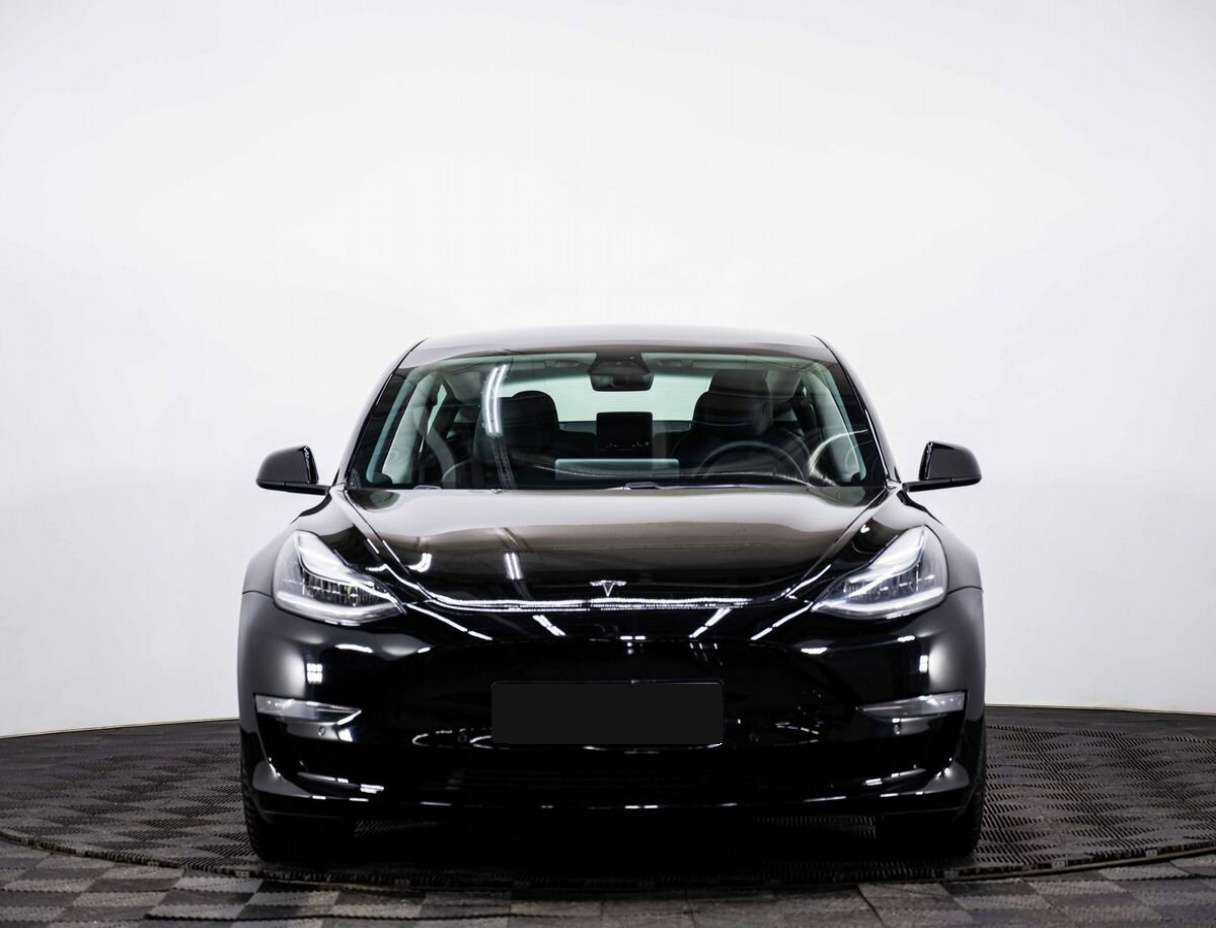 Купить Tesla Model 3 с пробегом. Фото: #1
