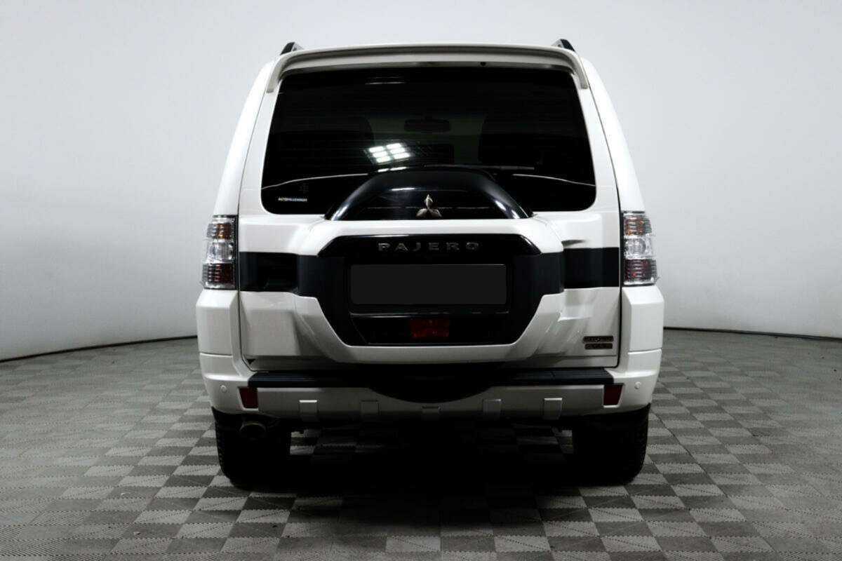 Купить Mitsubishi Pajero с пробегом. Фото: #5