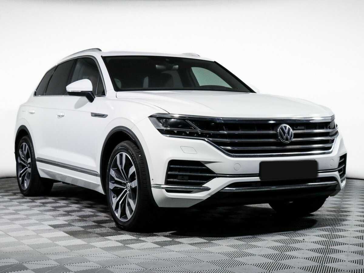 Купить Volkswagen Touareg с пробегом. Фото: #2