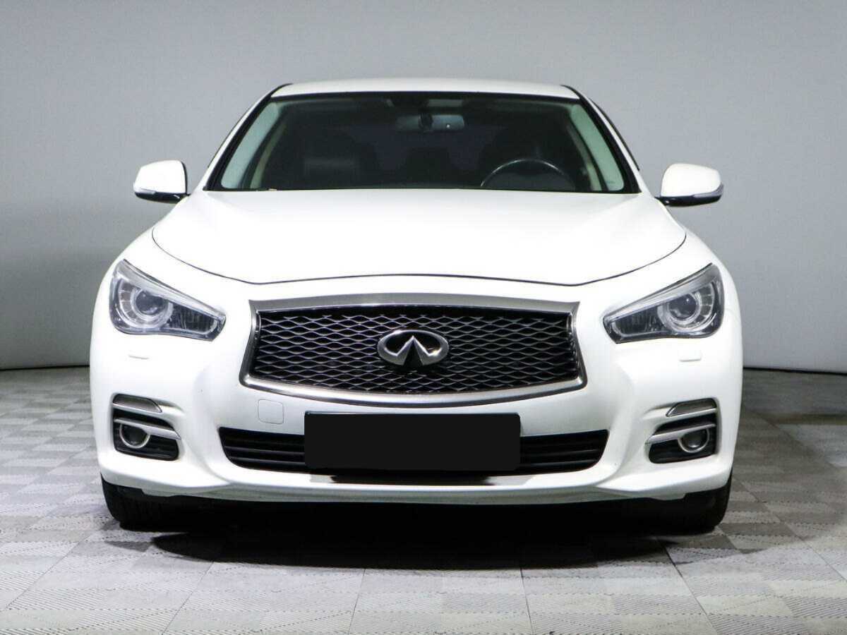 Купить Infiniti Q50 с пробегом. Фото: #1