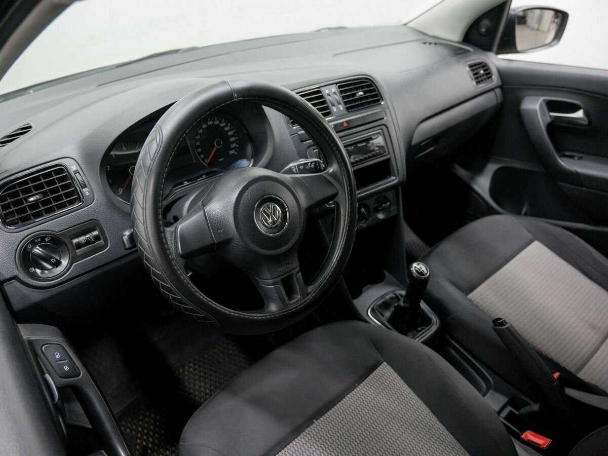 Купить Volkswagen Polo с пробегом. Фото: #10