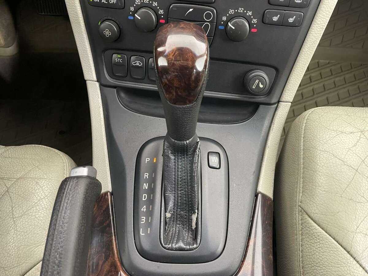 Купить Volvo S80 с пробегом. Фото: #11