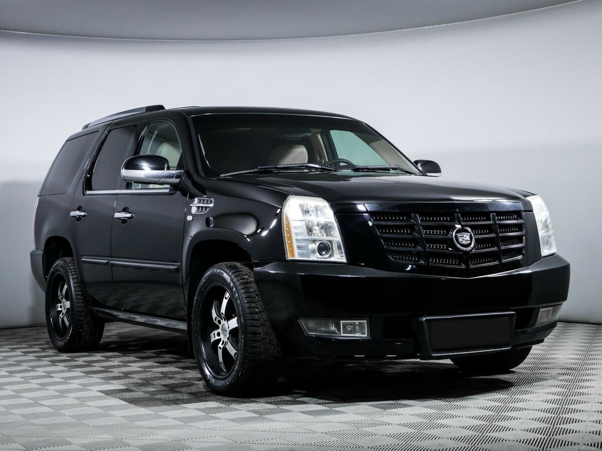 Купить Cadillac Escalade с пробегом. Фото: #2