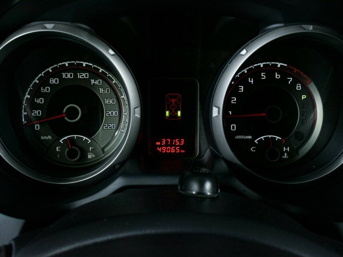 Купить Mitsubishi Pajero с пробегом. Фото: #13