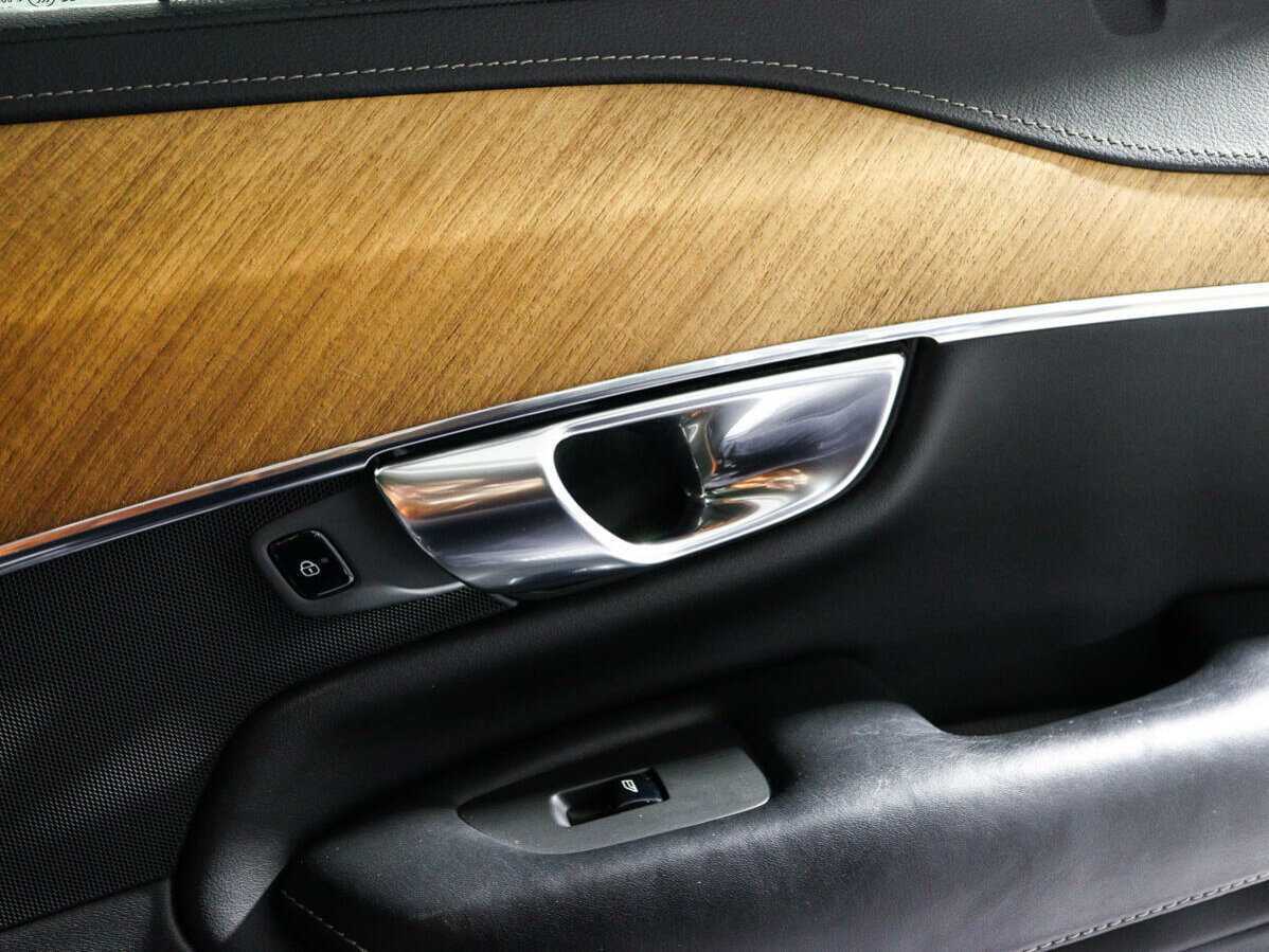 Купить Volvo XC90 с пробегом. Фото: #16