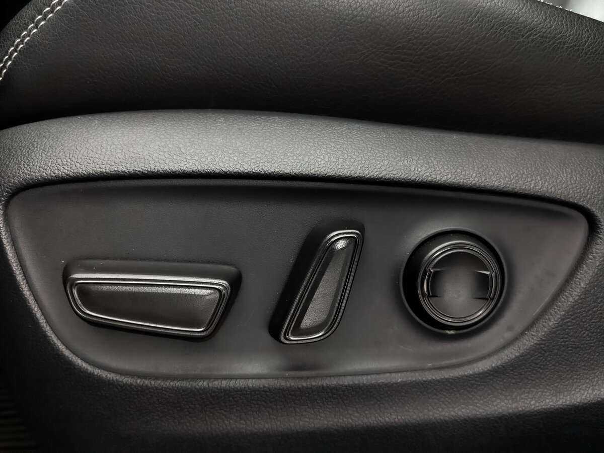 Купить Toyota RAV4 с пробегом. Фото: #23