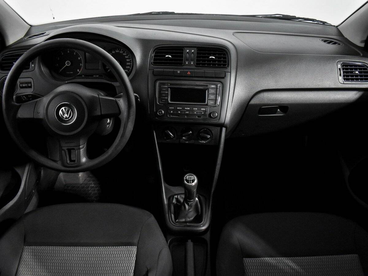 Купить Volkswagen Polo с пробегом. Фото: #11