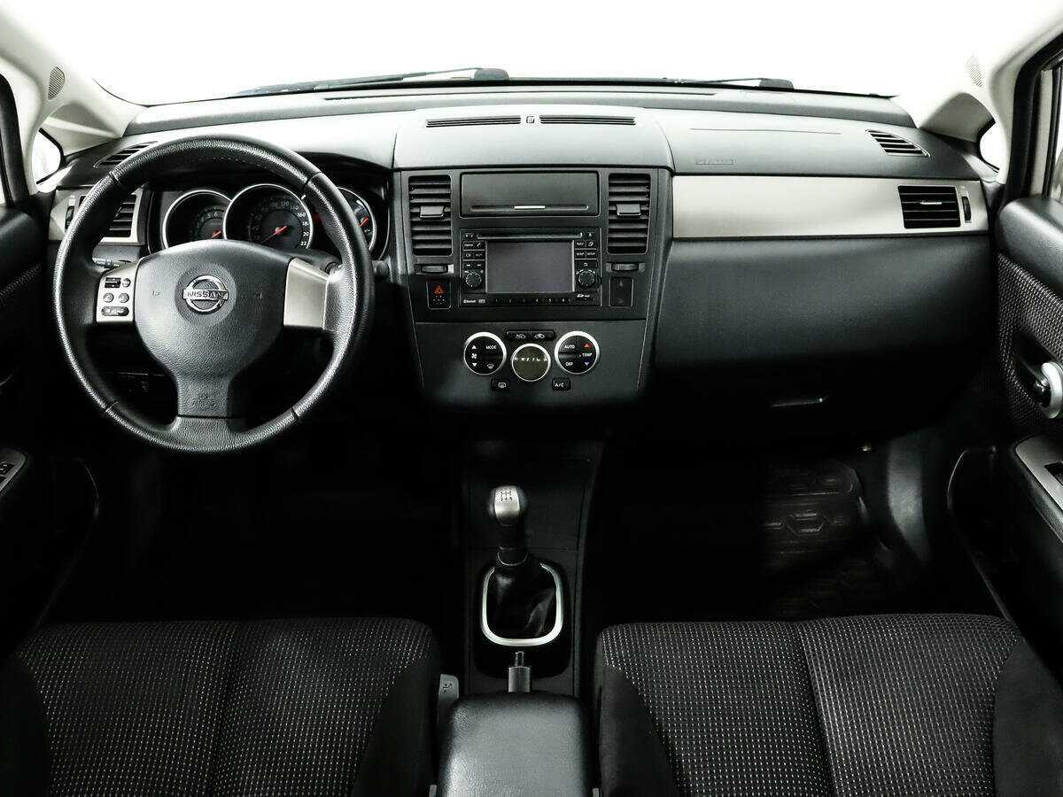Купить Nissan Tiida с пробегом. Фото: #9