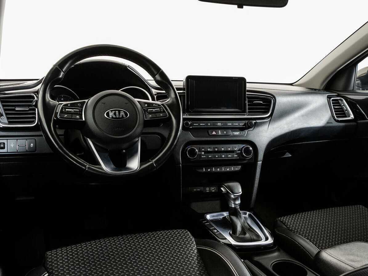 Купить Kia Ceed с пробегом. Фото: #10