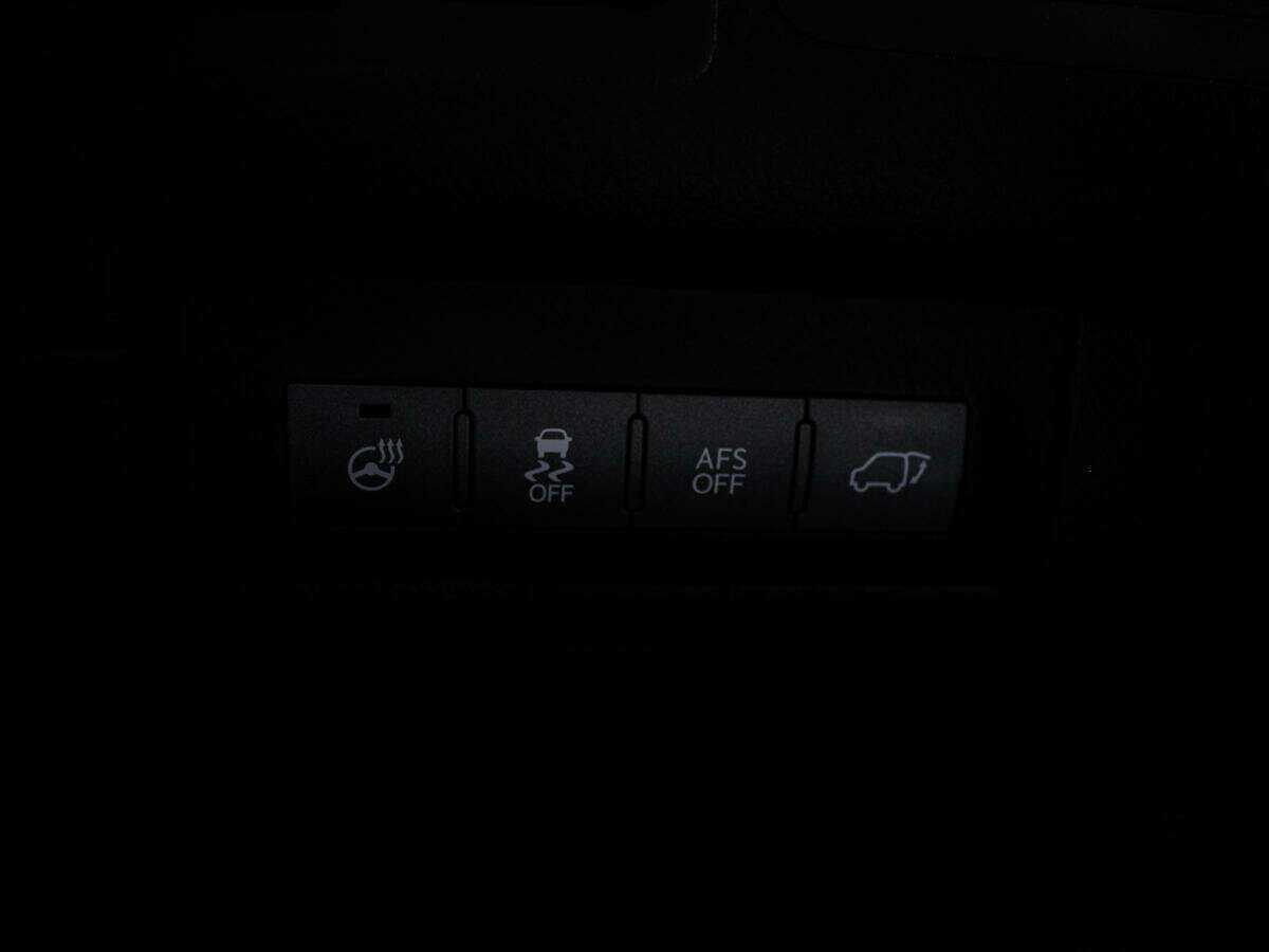 Купить Lexus LX с пробегом. Фото: #20