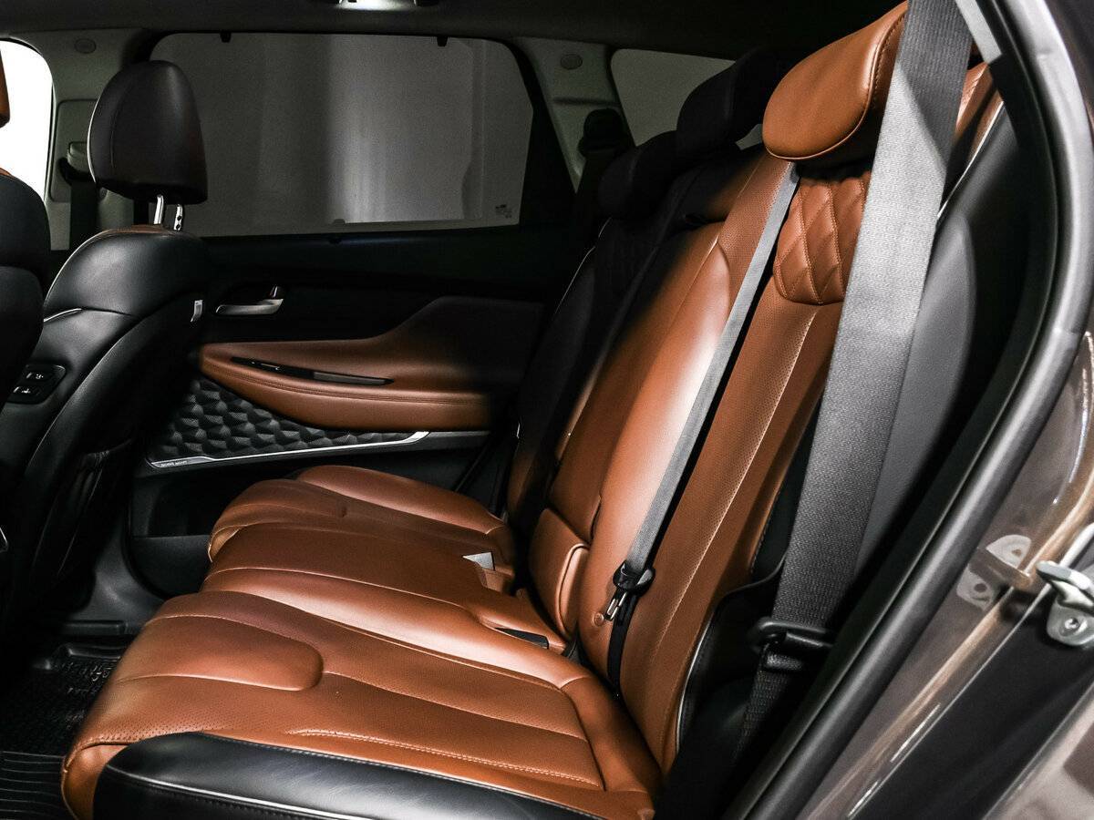 Купить Hyundai Santa Fe с пробегом. Фото: #11