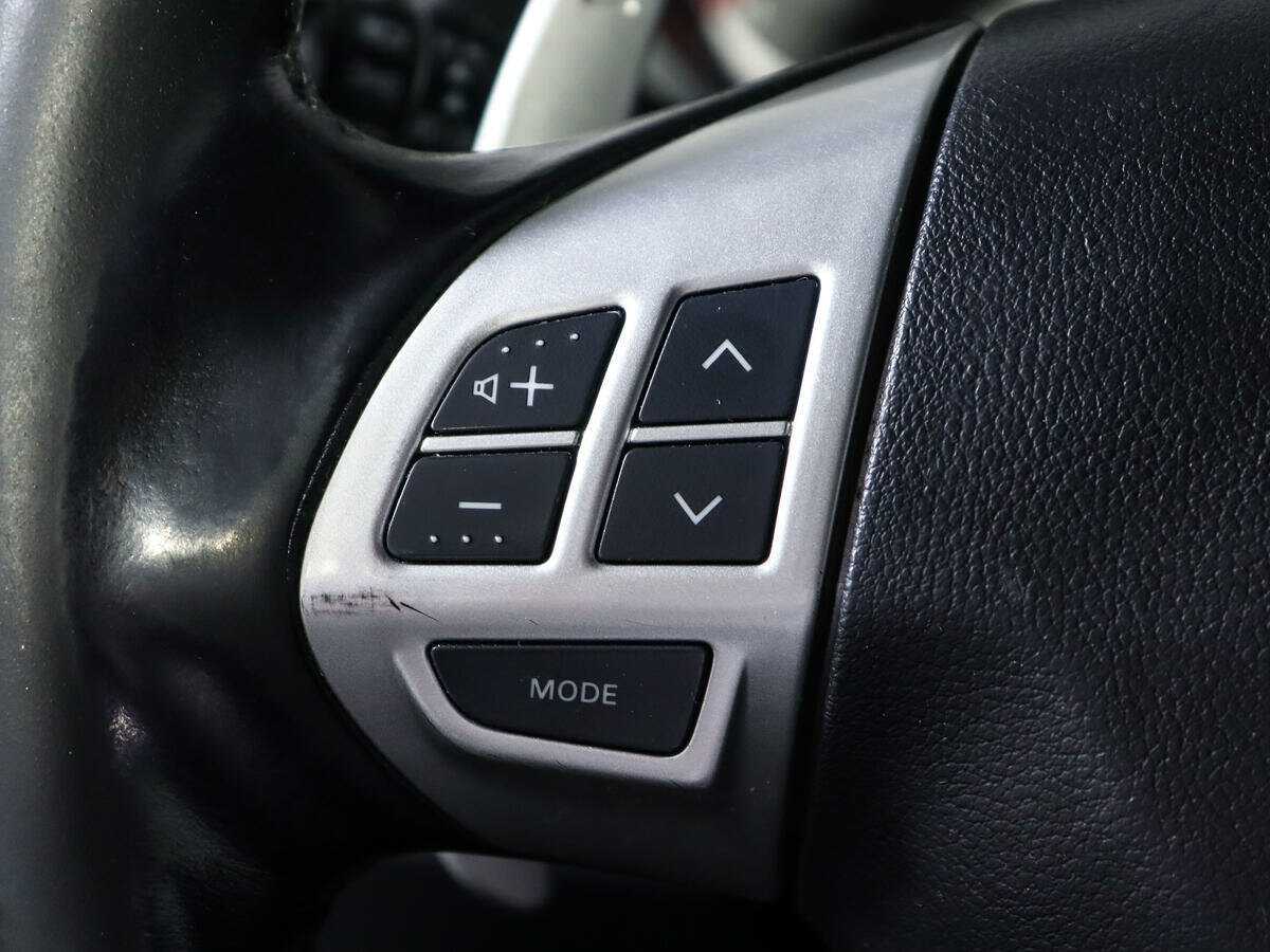 Купить Mitsubishi Lancer с пробегом. Фото: #14