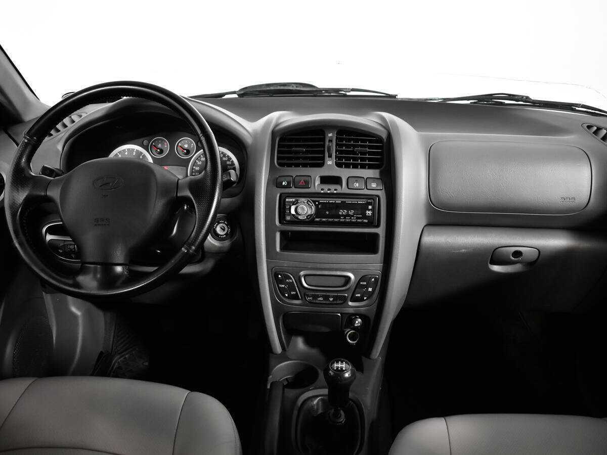Купить Hyundai Santa Fe с пробегом. Фото: #11