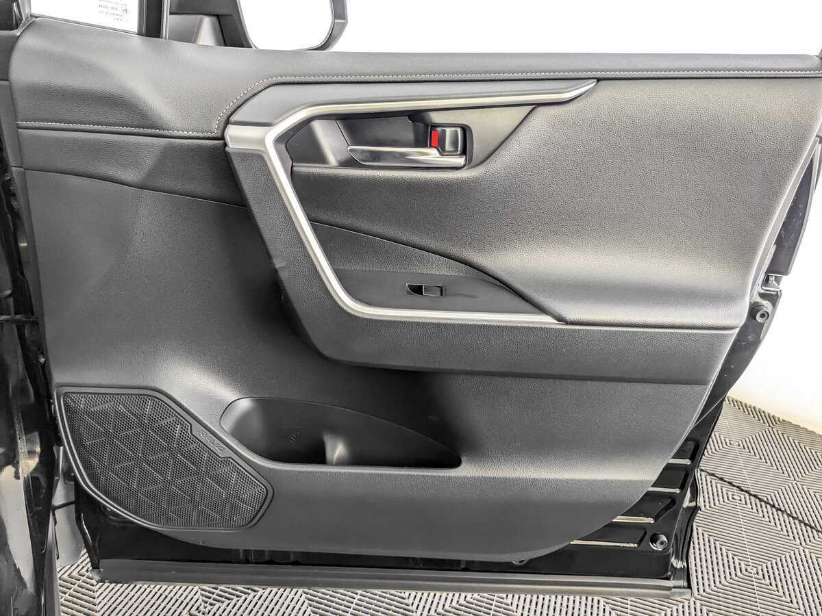 Купить Toyota RAV4 с пробегом. Фото: #20