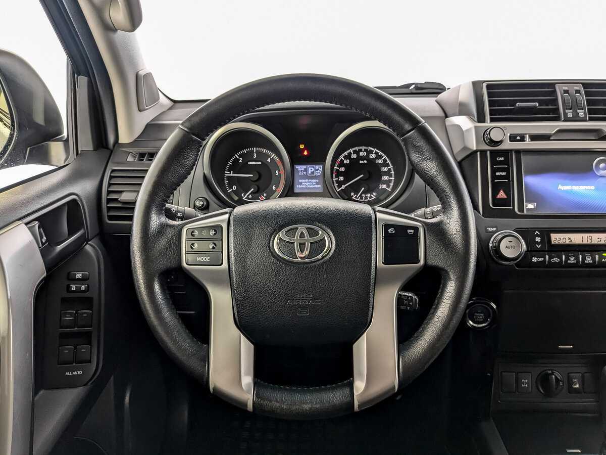 Купить Toyota Land Cruiser Prado с пробегом. Фото: #17