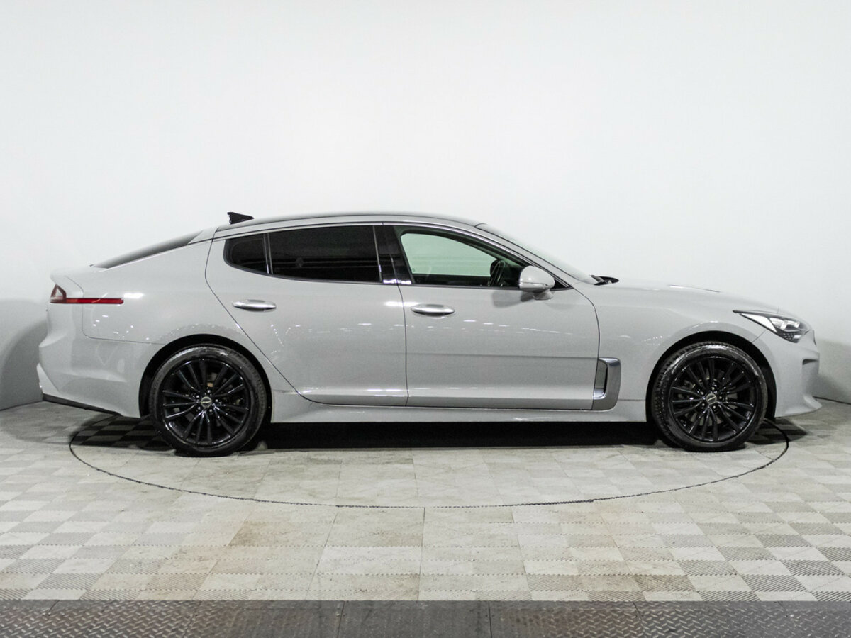 Купить Kia Stinger с пробегом. Фото: #3