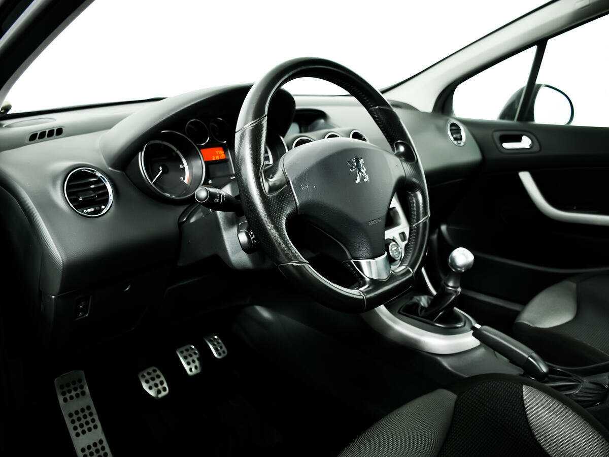 Купить Peugeot 308 с пробегом. Фото: #12