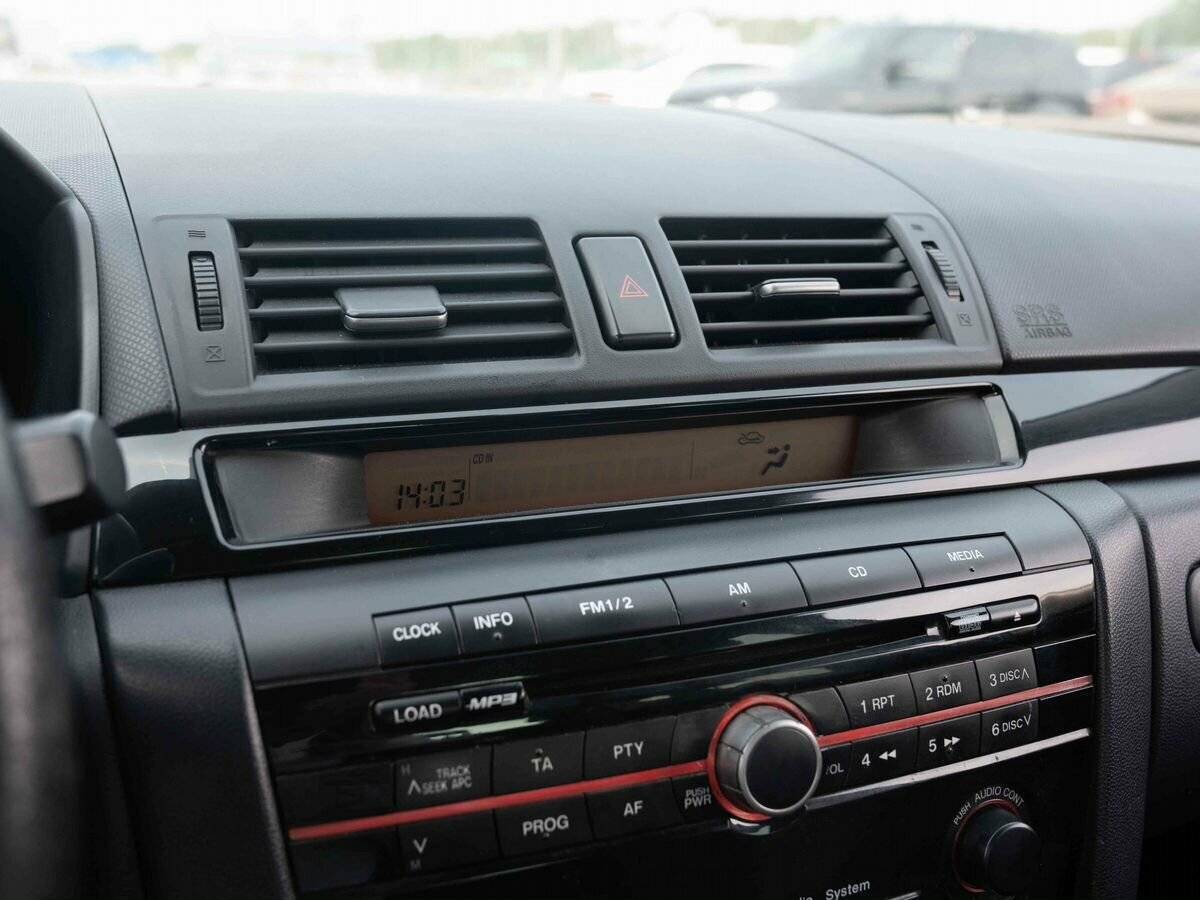 Купить Mazda 3 с пробегом. Фото: #18