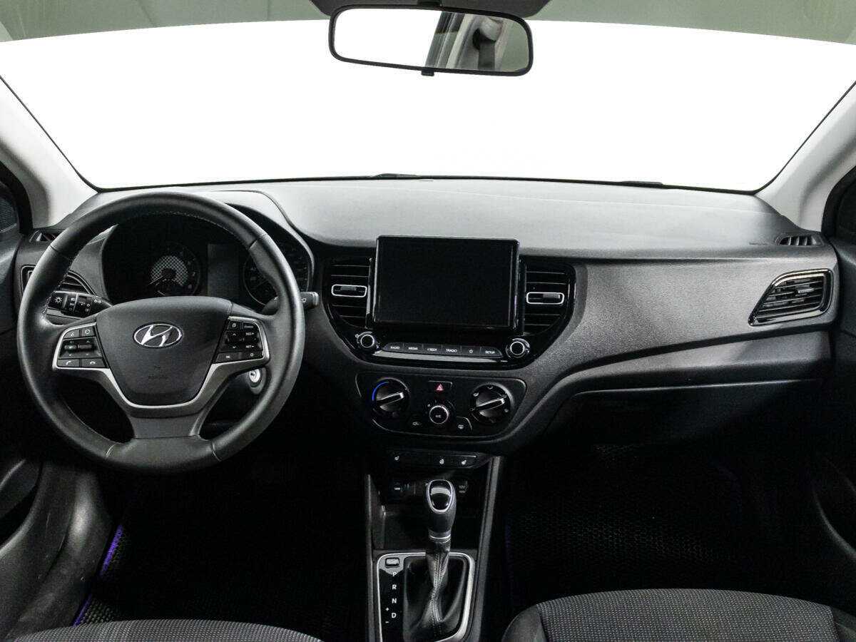 Купить Hyundai Solaris с пробегом. Фото: #12