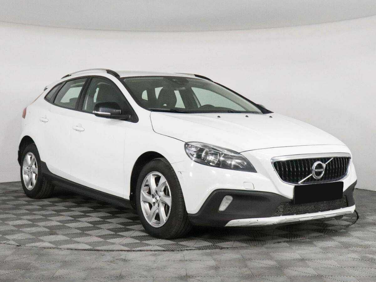 Купить Volvo V40 Cross Country с пробегом. Фото: #2