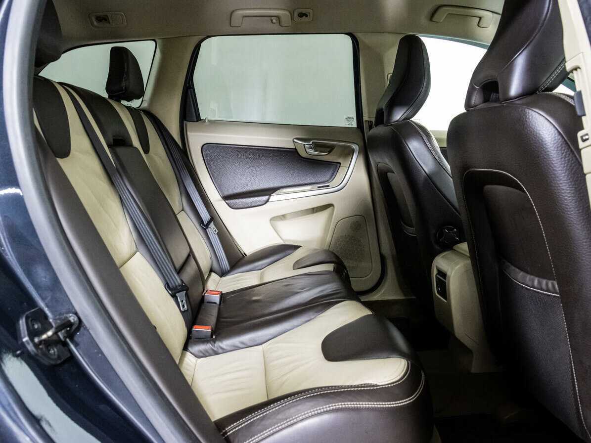 Купить Volvo XC60 с пробегом. Фото: #13