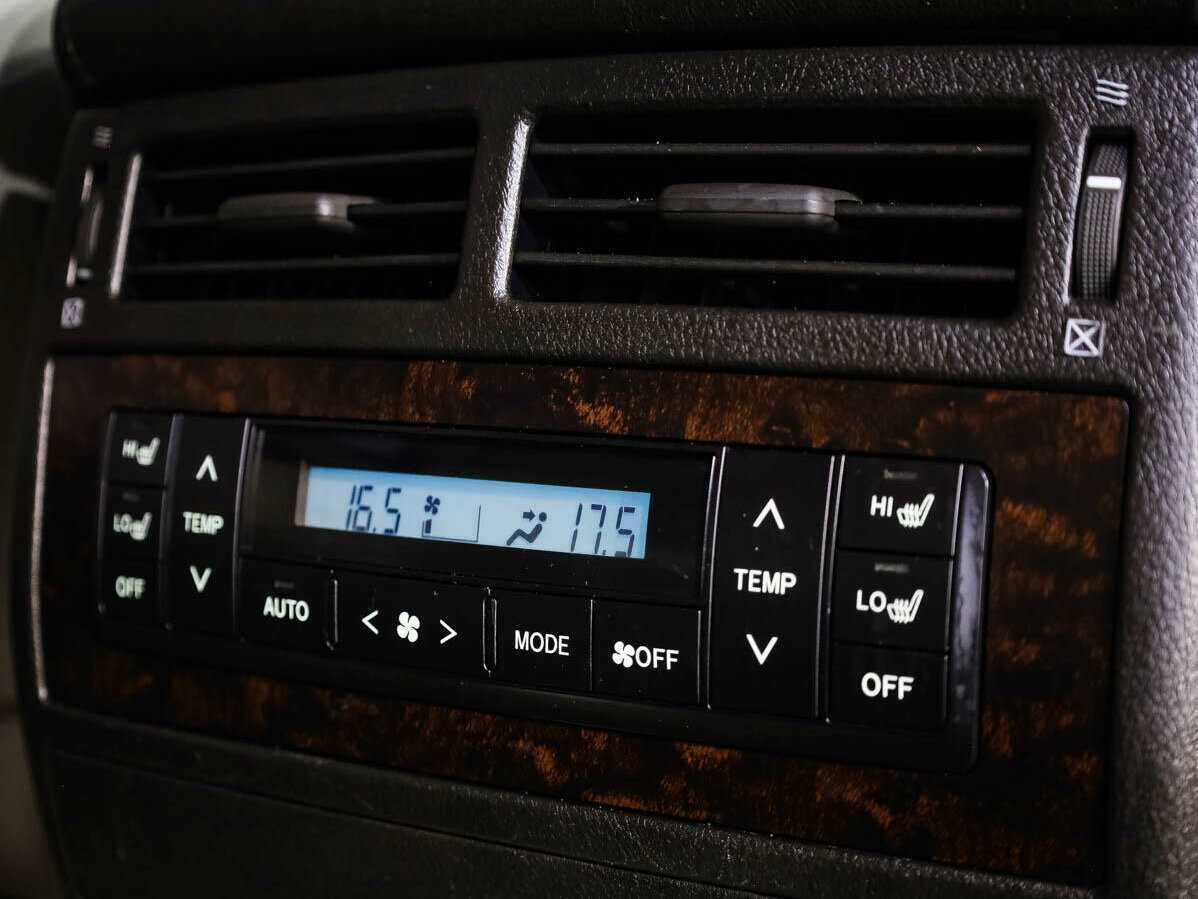 Купить Toyota Land Cruiser с пробегом. Фото: #12