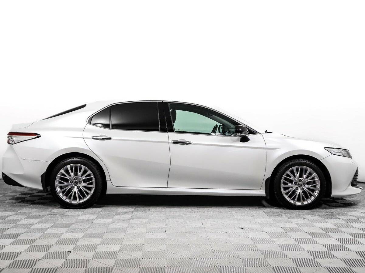 Купить Toyota Camry с пробегом. Фото: #3