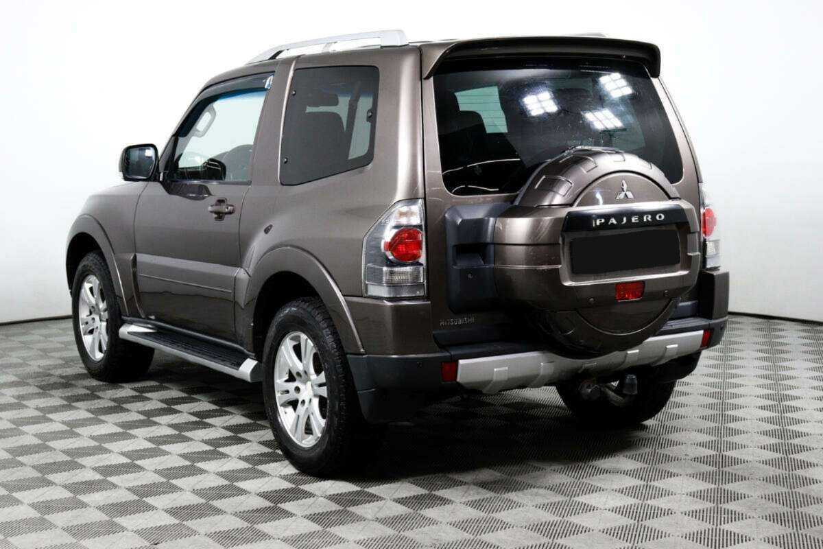 Купить Mitsubishi Pajero с пробегом. Фото: #6