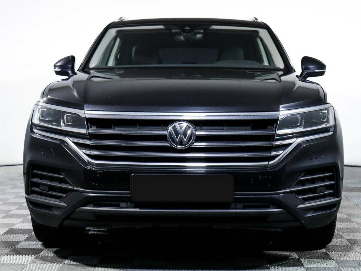 Купить Volkswagen Touareg с пробегом. Фото: #1
