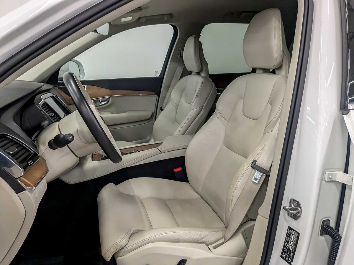 Купить Volvo XC90 с пробегом. Фото: #17
