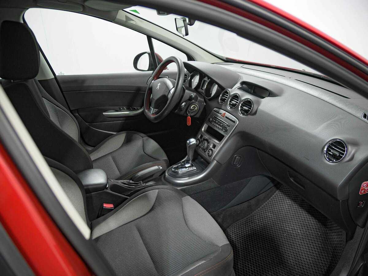 Купить Peugeot 308 с пробегом. Фото: #12