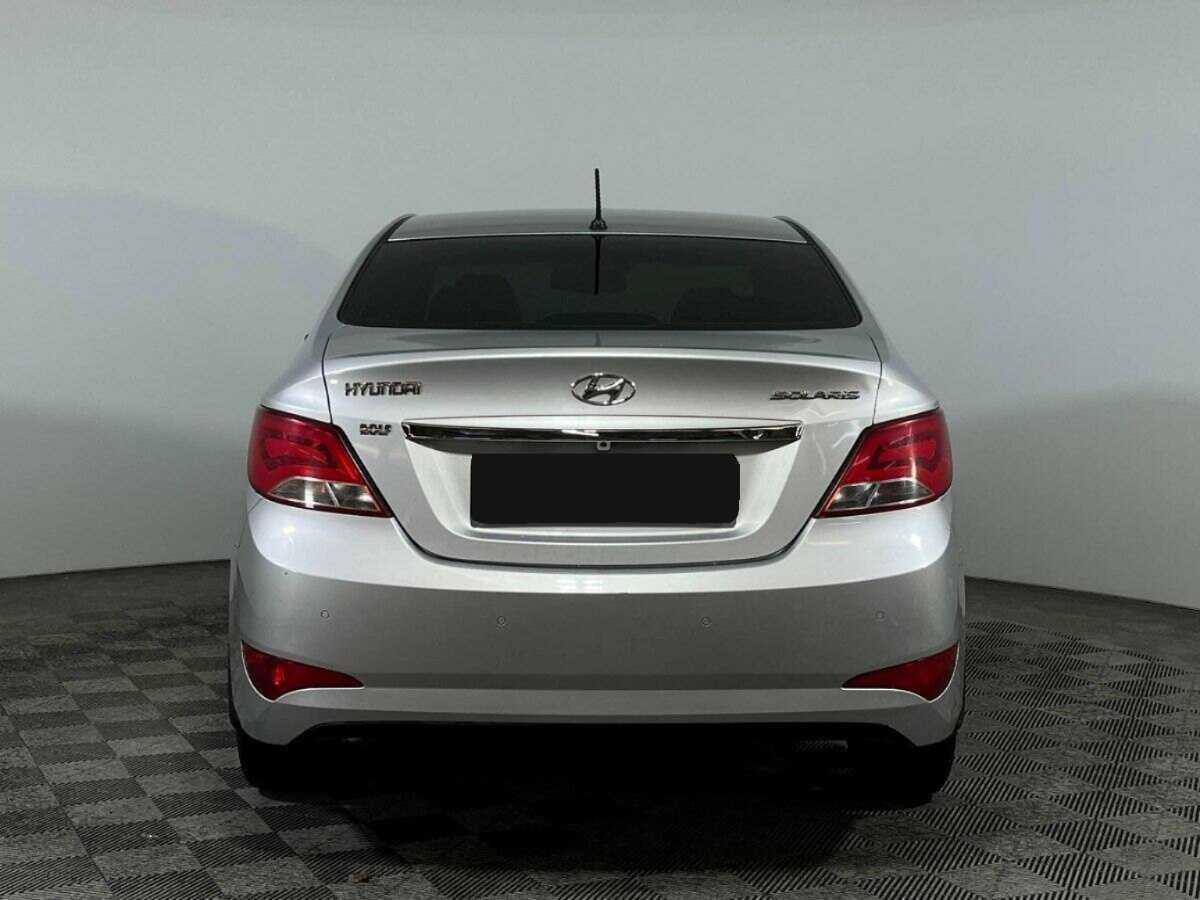 Купить Hyundai Solaris с пробегом. Фото: #4