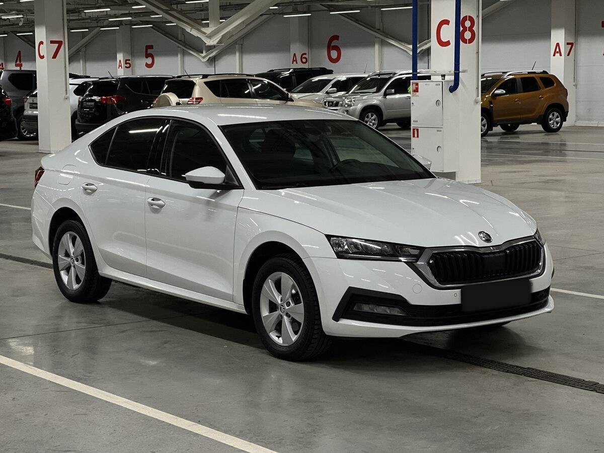 Купить Skoda Octavia с пробегом. Фото: #2