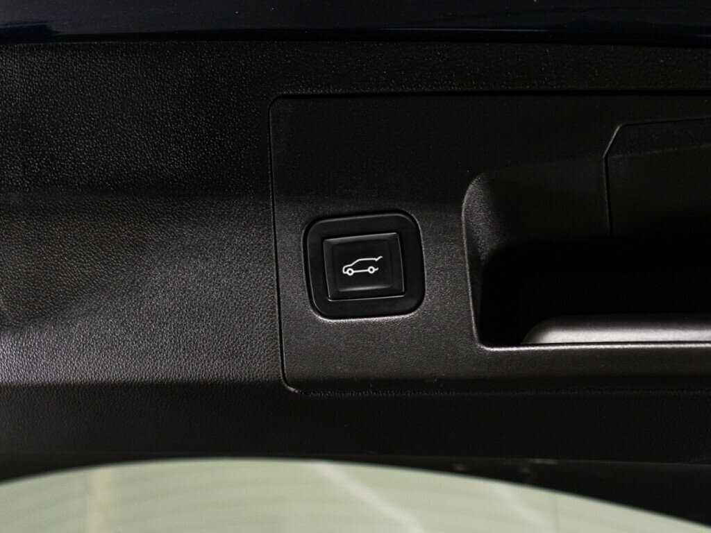 Купить Cadillac XT5 с пробегом. Фото: #15