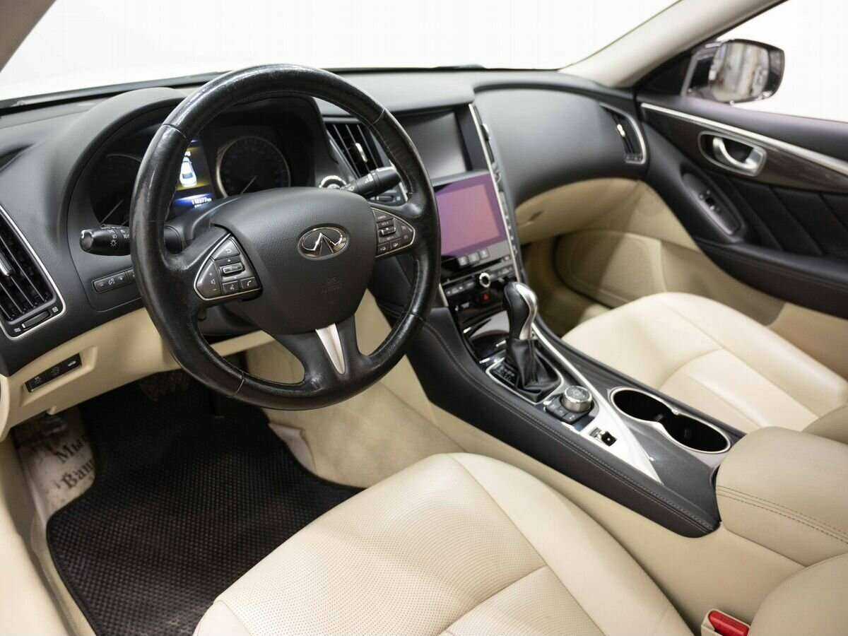 Купить Infiniti Q50 с пробегом. Фото: #2