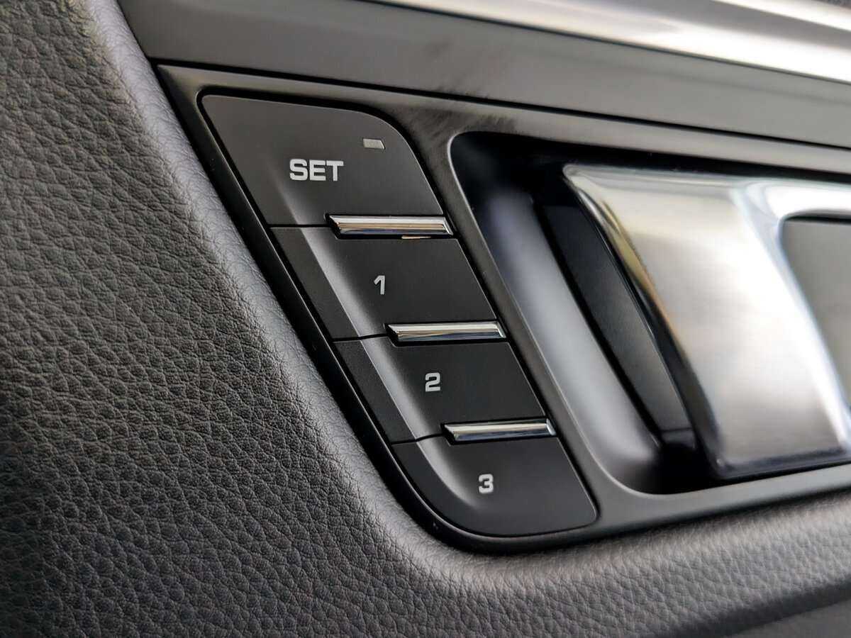 Купить Porsche Macan с пробегом. Фото: #20