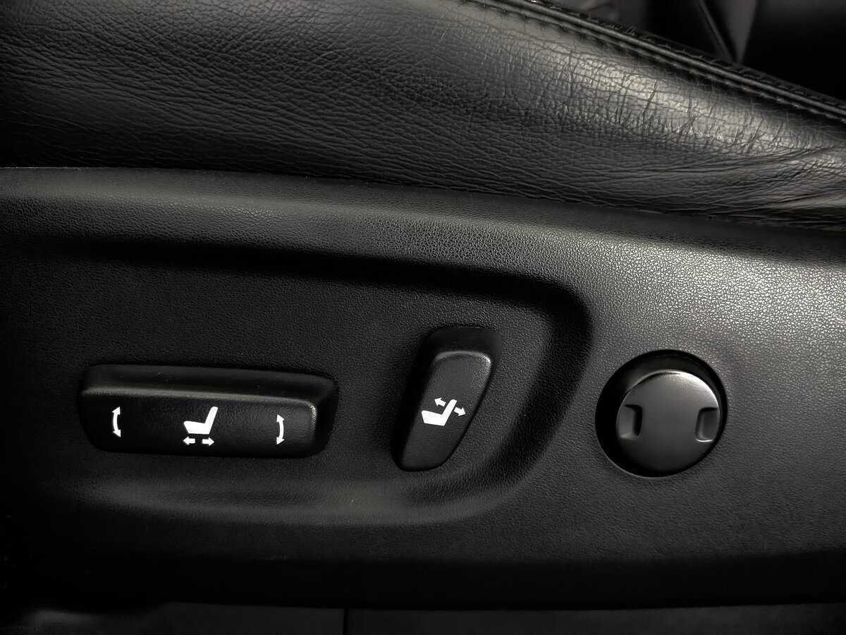 Купить Toyota Land Cruiser Prado с пробегом. Фото: #28