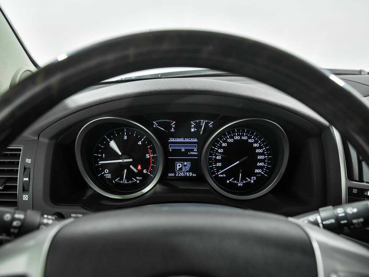 Купить Toyota Land Cruiser с пробегом. Фото: #6