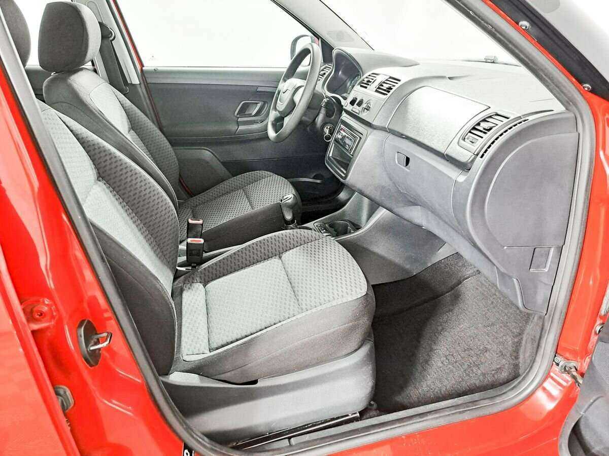 Купить Skoda Fabia с пробегом. Фото: #8